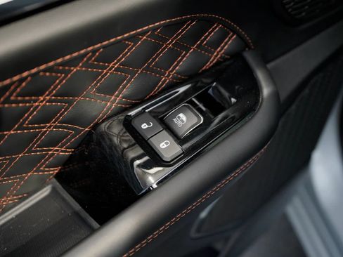 Used 2022 Jeep Grand Cherokee Summit AWD/4WD image 32
