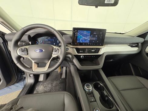 New 2026 Ford Explorer Active w/ Active Comfort Package RWD image 8