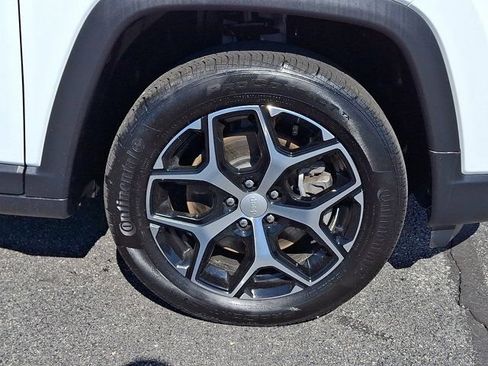 Certified 2024 Jeep Compass Limited AWD/4WD image 11