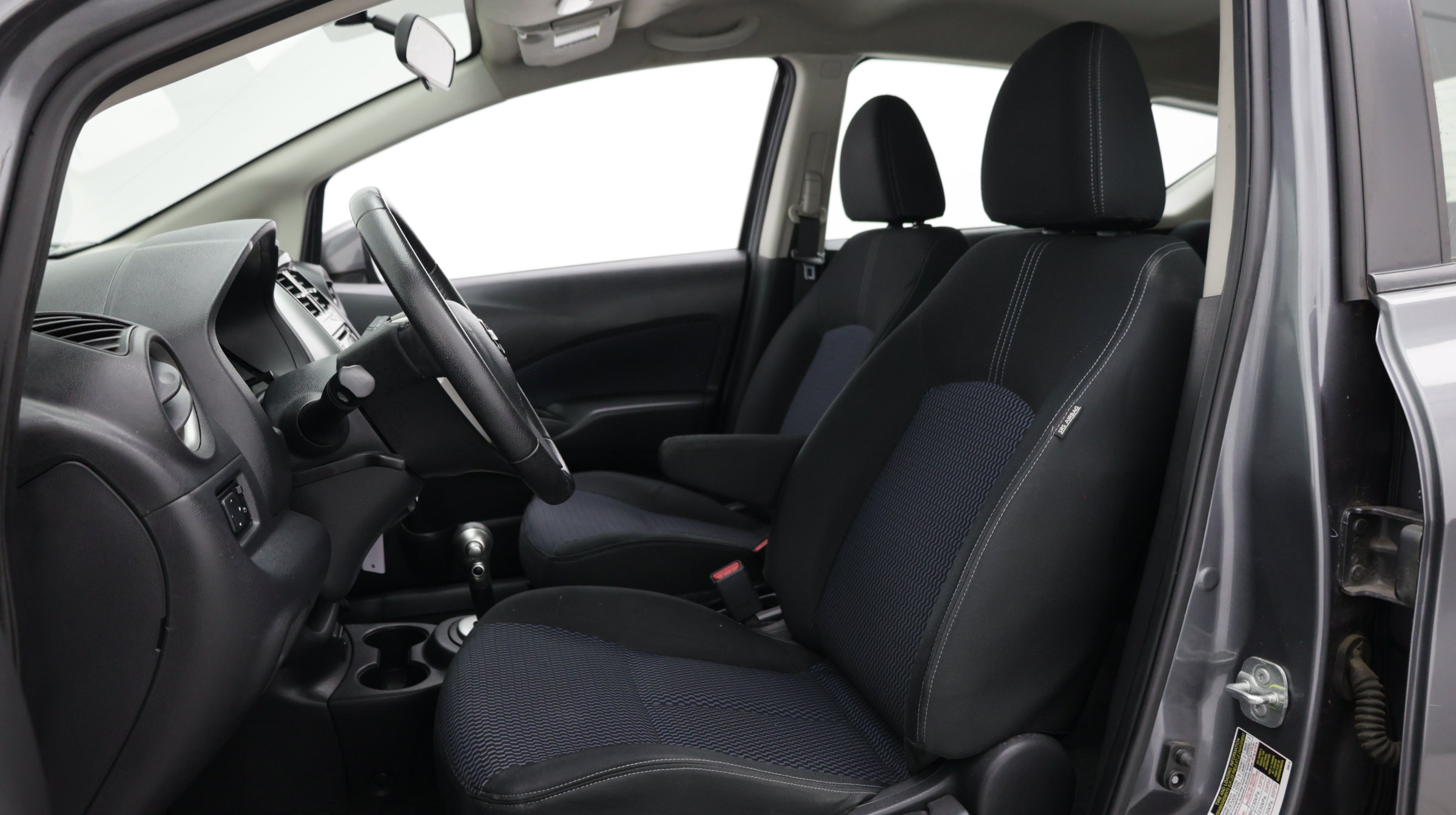 Used 2018 Nissan Versa Note SV FWD image 15