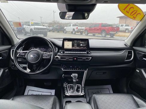 Used 2021 Kia Seltos SX w/ SX Sunroof Package image 25