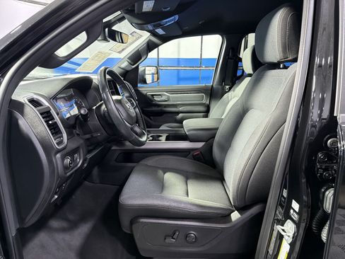 Used 2022 RAM 1500 Big Horn AWD/4WD image 23
