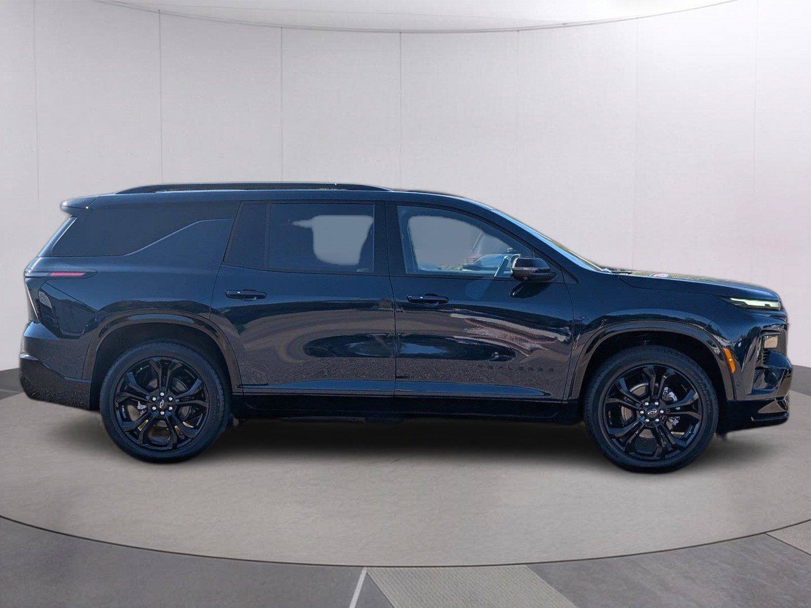 New 2027 Chevrolet Traverse RS FWD image 6