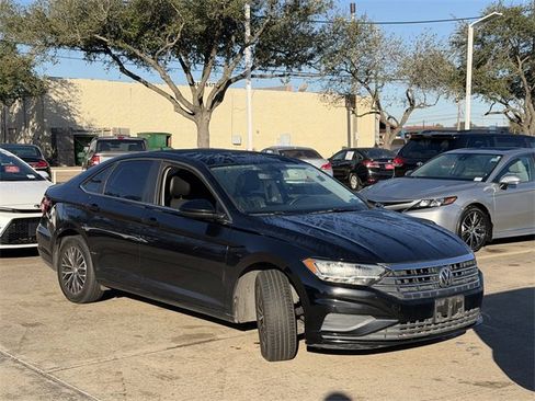 Used 2020 Volkswagen Jetta SE image 3