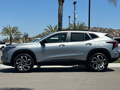 New 2026 Chevrolet Trax RS w/ Driver Confidence Package FWD image 7