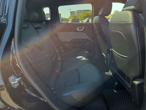 Used 2025 Jeep Compass Latitude w/ Sun & Sound Group image 35