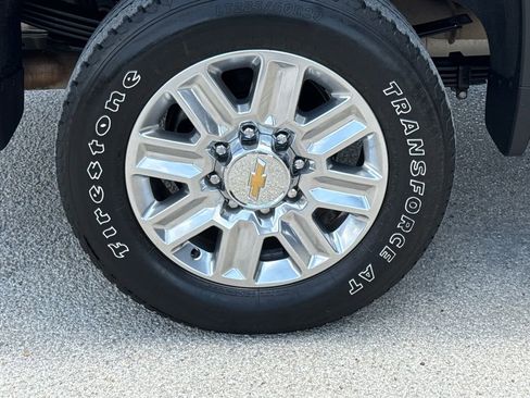Used 2024 Chevrolet Silverado 3500 High Country w/ High Country Premium Package AWD/4WD image 10