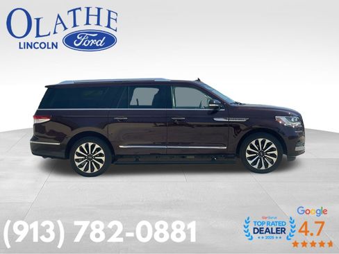 Certified 2023 Lincoln Navigator L Reserve AWD/4WD image 6