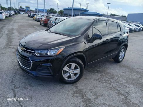 Used 2020 Chevrolet Trax LS w/ Tint and Cruise Package FWD image 2