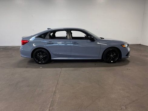 Used 2024 Honda Civic Sport image 2