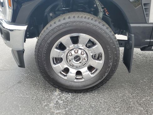 Certified 2025 Ford F350 King Ranch w/ Chrome Package image 5