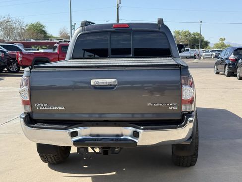 Used 2013 Toyota Tacoma PreRunner w/ TRD Off-Road Pkg RWD image 18
