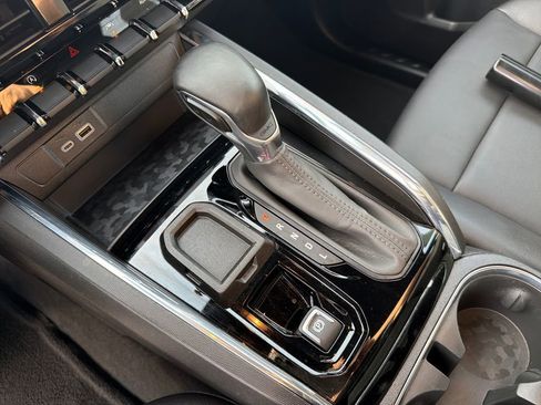 Used 2024 GMC Canyon Elevation w/ Elevation Premium Package image 38