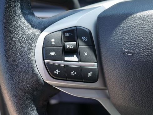 Used 2022 Ford Explorer XLT w/ Equipment Group 202A AWD/4WD image 19