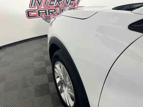 Used 2025 Buick Envista Preferred image 23