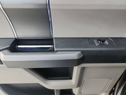 Used 2016 Ford F150 XLT w/ Equipment Group 301A Mid image 27