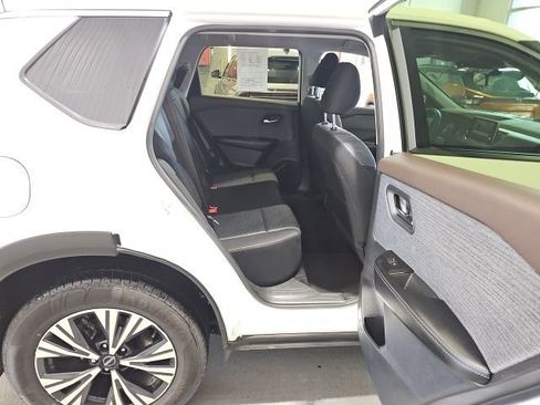 Certified 2023 Nissan Rogue SV image 21