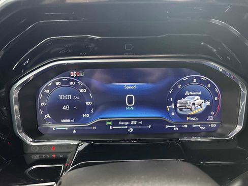 Used 2025 Chevrolet Silverado 3500 LTZ w/ LTZ Premium Package image 31