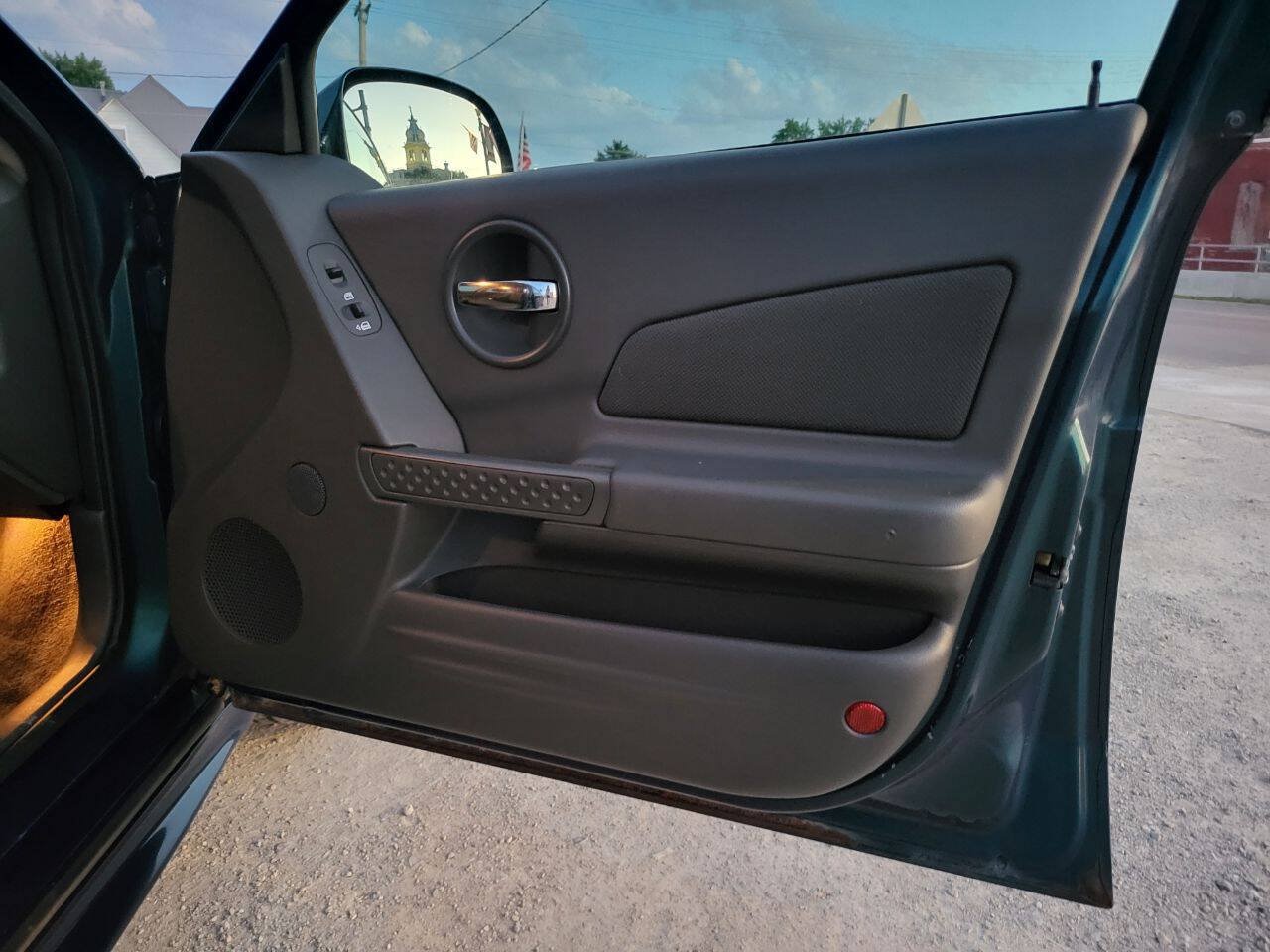 Used 2005 Pontiac Grand Prix w/ Drivers Plus Package FWD image 11