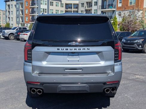 Used 2025 Chevrolet Suburban Z71 AWD/4WD image 6