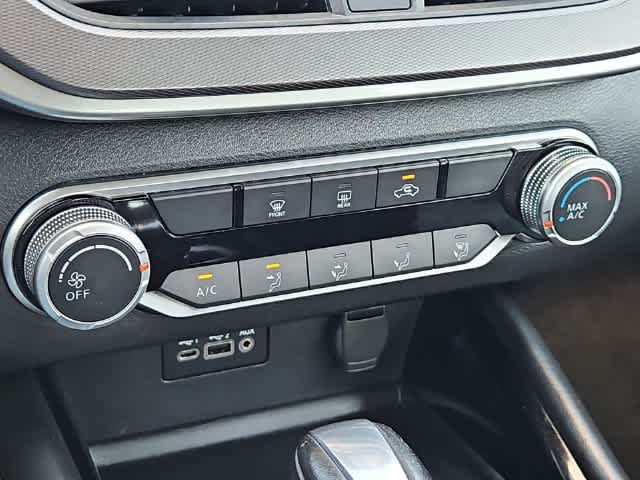 Used 2024 Nissan Altima 2.5 SR FWD image 24