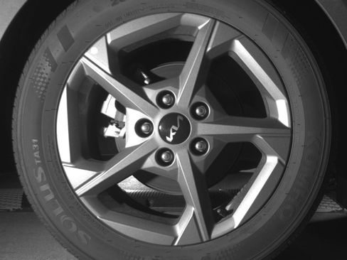 Used 2025 Kia K4 LXS image 15