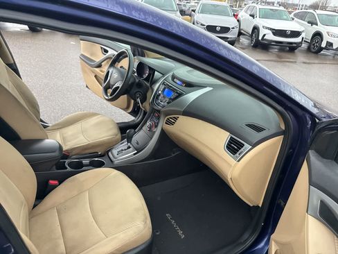 Used 2013 Hyundai Elantra GLS w/ Preferred Pkg image 24