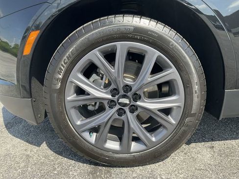 Used 2019 Cadillac XT5 Premium Luxury w/ LPO, Black Ice Package AWD/4WD image 9