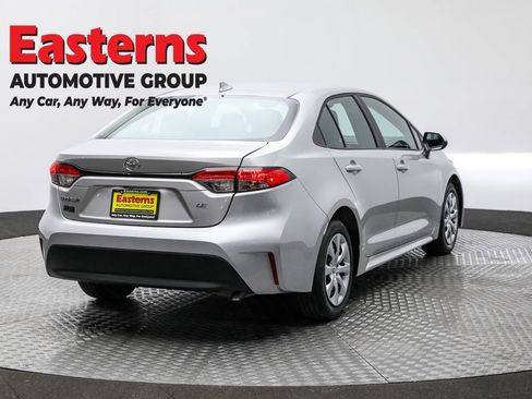 Used 2024 Toyota Corolla LE image 5