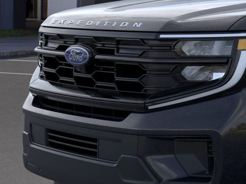 New 2026 Ford Expedition Active image 17