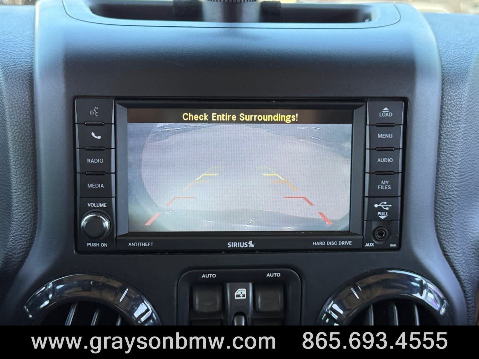 Used 2015 Jeep Wrangler Unlimited Sahara w/ Connectivity Group AWD/4WD image 29