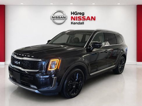 Used 2022 Kia Telluride SX w/ SX Prestige Package AWD/4WD image 3