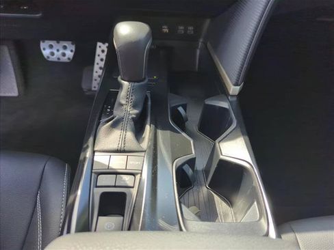 Used 2025 Toyota Camry SE w/ Convenience Package FWD image 16