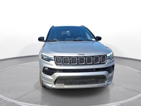 Used 2023 Jeep Compass High Altitude AWD/4WD image 2