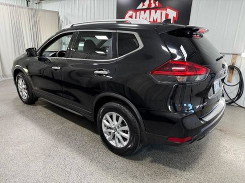 Used 2018 Nissan Rogue SV w/ Sun & Sound Touring Package AWD/4WD image 6