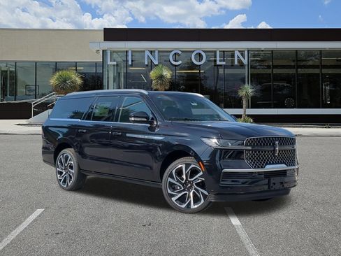 New 2026 Lincoln Navigator L Reserve AWD/4WD image 1