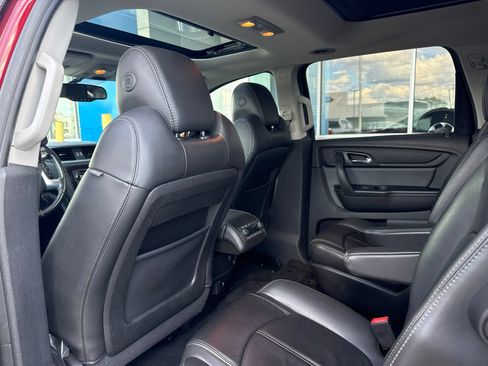 Used 2017 Chevrolet Traverse LT AWD/4WD image 16