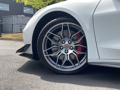 Used 2024 Chevrolet Corvette Z06 RWD image 10