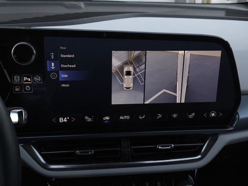 Used 2025 Chevrolet Equinox EV LT image 21