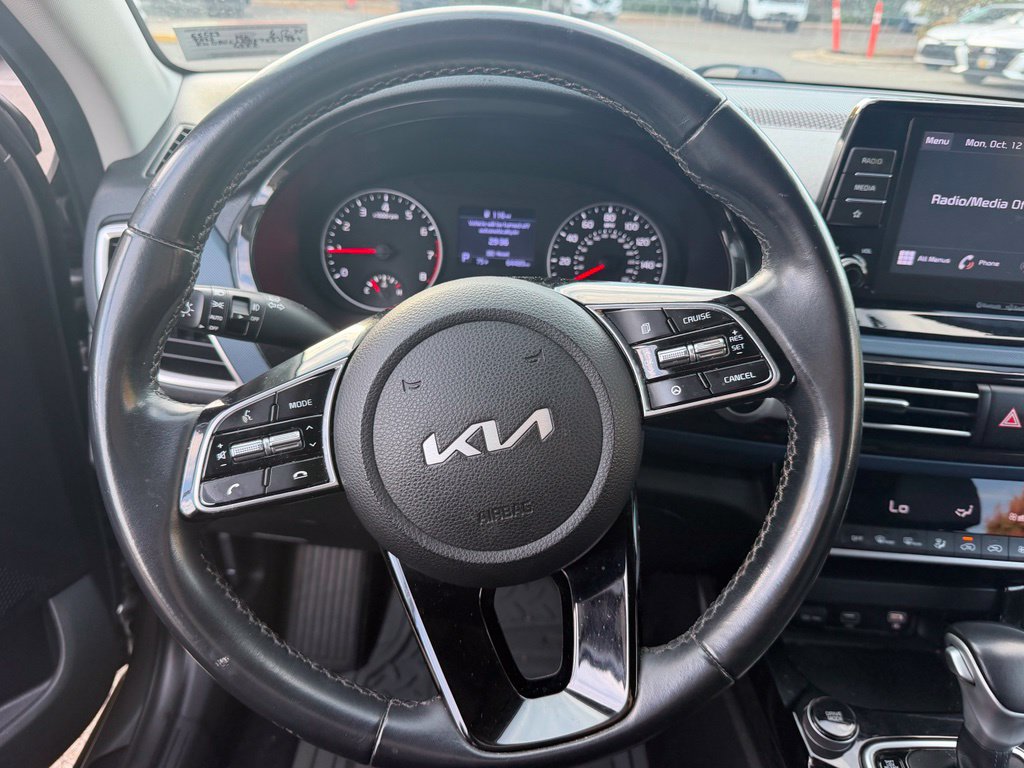 Used 2023 Kia Seltos S AWD/4WD image 13