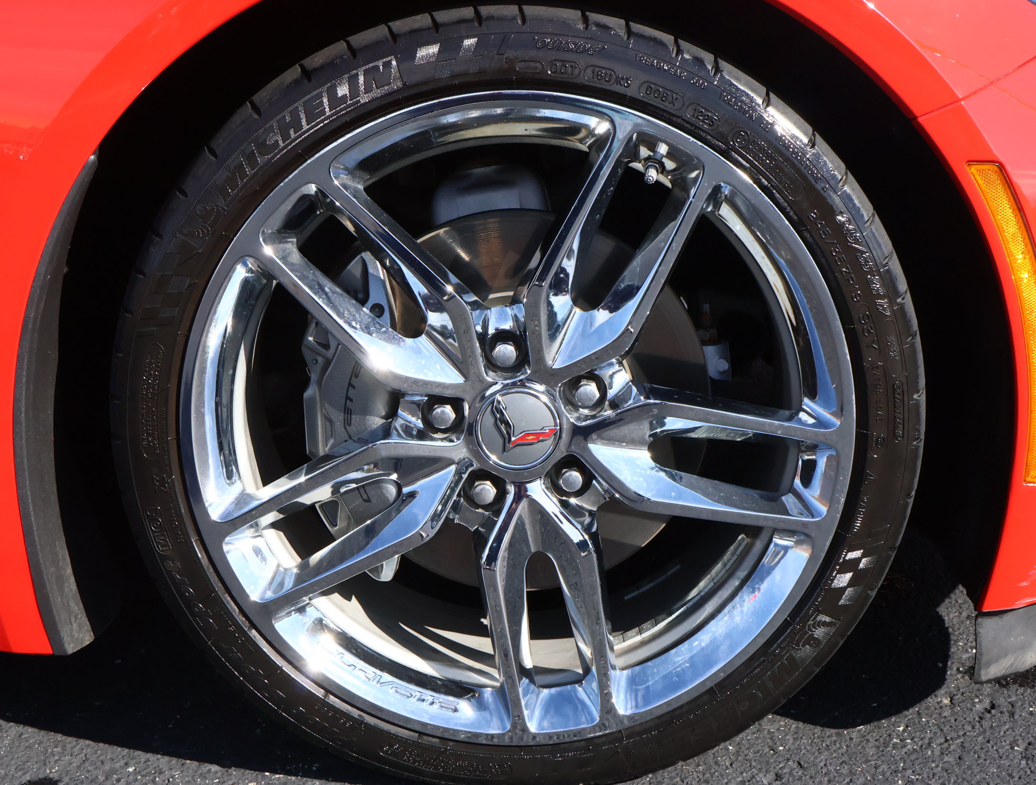 Used 2019 Chevrolet Corvette Stingray Convertible w/ 3LT Preferred Equipment Group RWD image 26