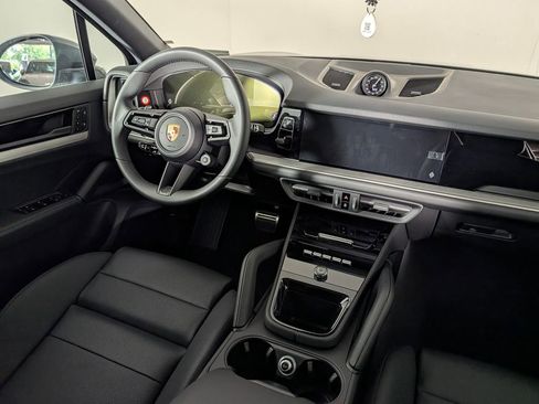New 2026 Porsche Cayenne S AWD/4WD image 22