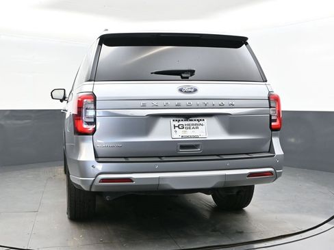 Used 2024 Ford Expedition Platinum image 6