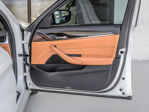 Used 2018 BMW 540i w/ Premium Package RWD image 54