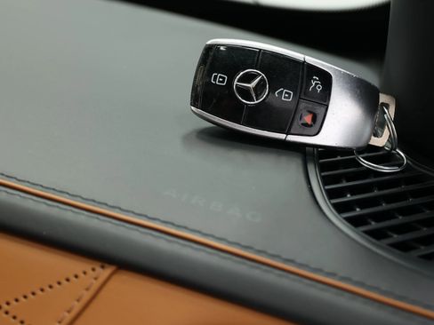 Used 2019 Mercedes-Benz Maybach S 560 4MATIC image 5