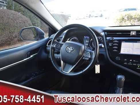 Used 2019 Toyota Camry SE image 23