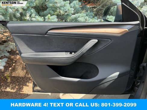 Used 2023 Tesla Model Y Long Range AWD/4WD image 16