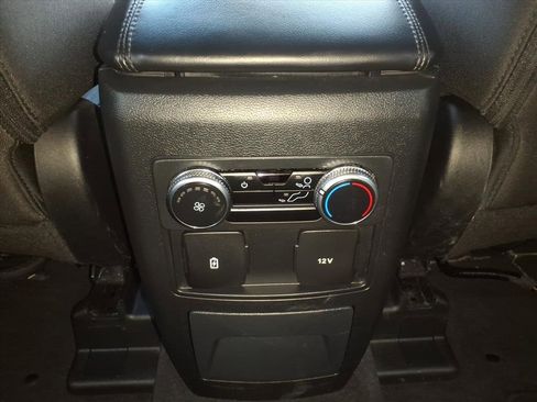 Used 2023 Ford Explorer XLT image 11