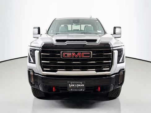 Used 2024 GMC Sierra 2500 AT4X AWD/4WD image 2