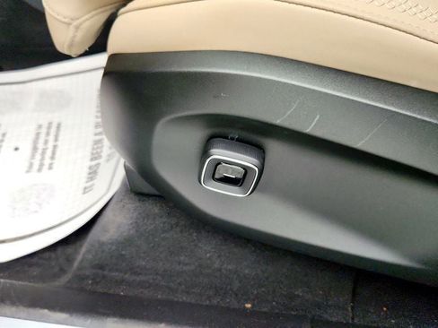 Used 2025 Volvo EX90 Ultra image 11